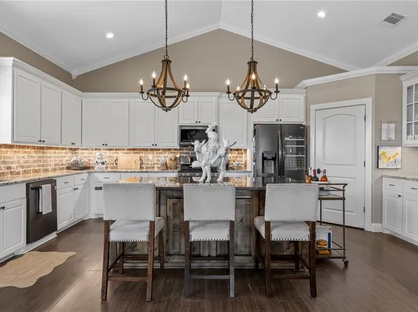 1244 Losak Rd, Lorena, TX 76655