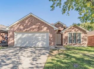804 Fox Run Trl, Saginaw, TX 76179