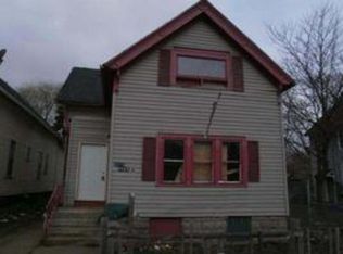 2543 N 27th St, Milwaukee, WI 53210