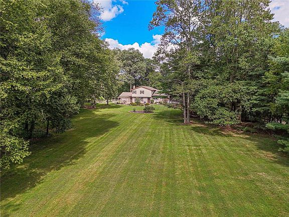 3rd image of 1820 Flint Hill Rd