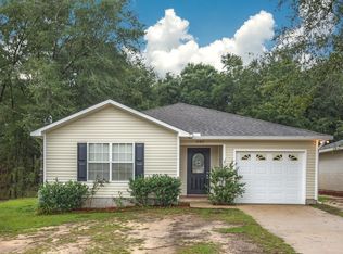 3187 Maple St, Crestview, FL 32539