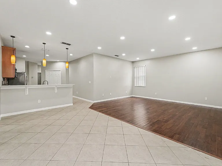 2056 Clapper Trl — Photo 6