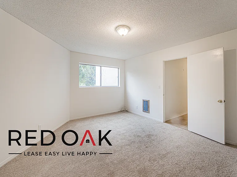 Kabir Apts (Montrose) — Photo 20