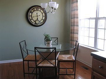 4th image of 2251 Hudson Cir