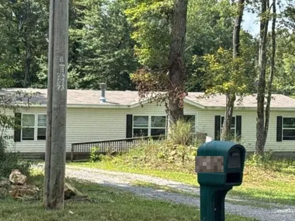 3227 Brewer Rd, Crossville, TN 38572