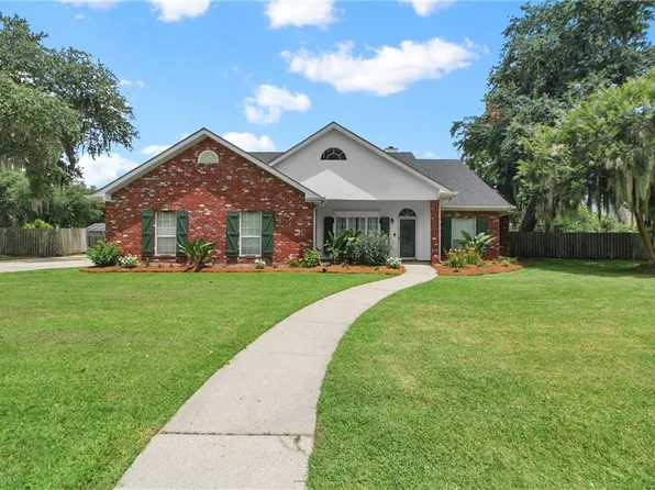 132 Jesuit Bend Dr, Belle Chasse, LA 70037