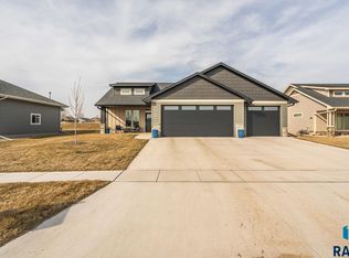 113 N Sunshine Ave, Brandon, SD 57005