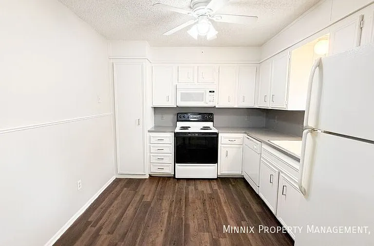 7303 Avenue X #101 — Photo 3