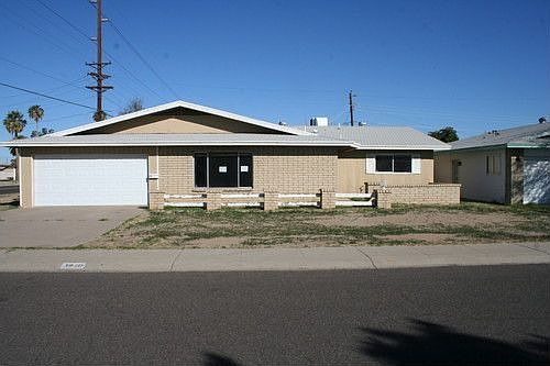1st image of 3840 W Loma Ln