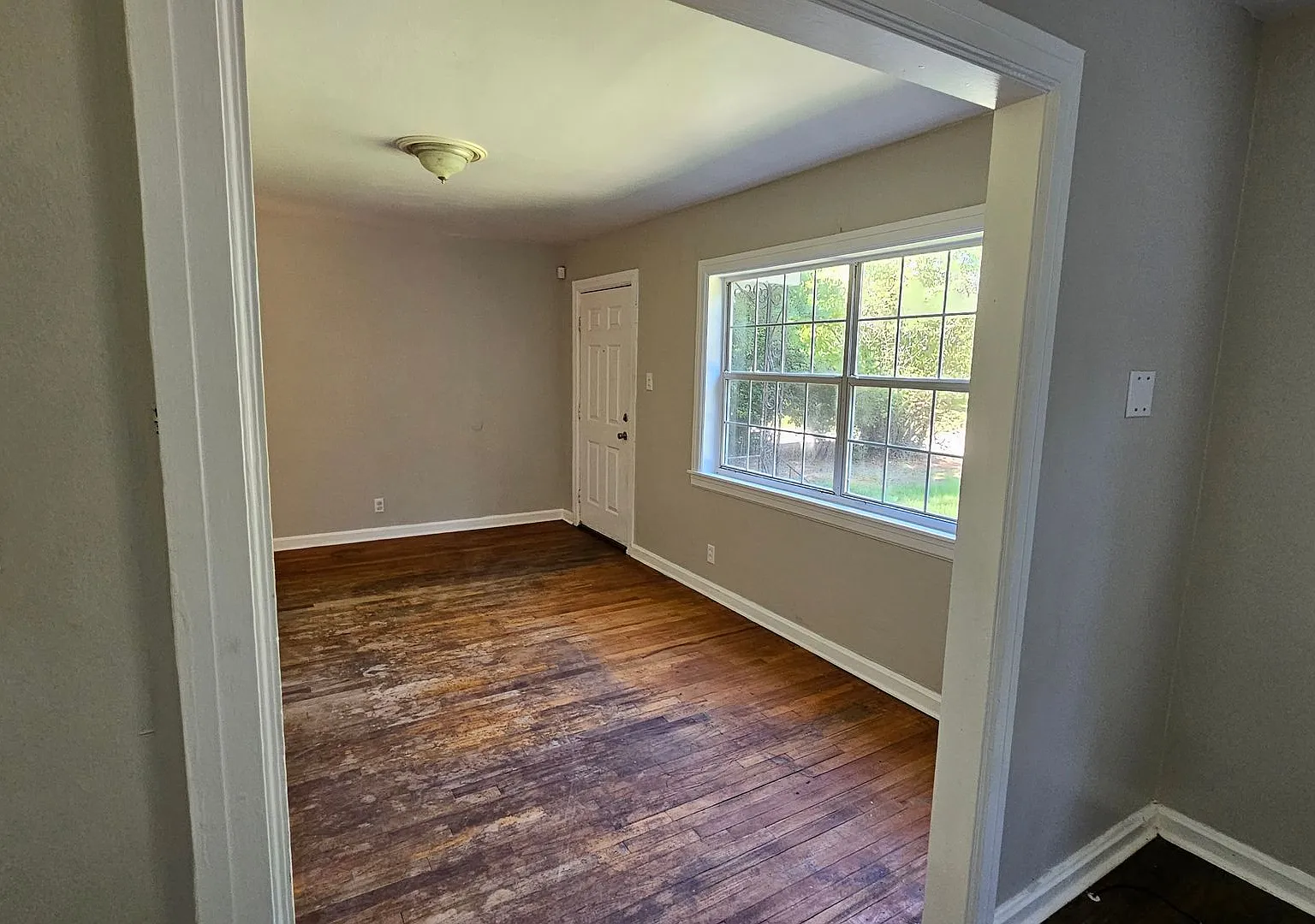 3 bed 1 bath for rent — Photo 4