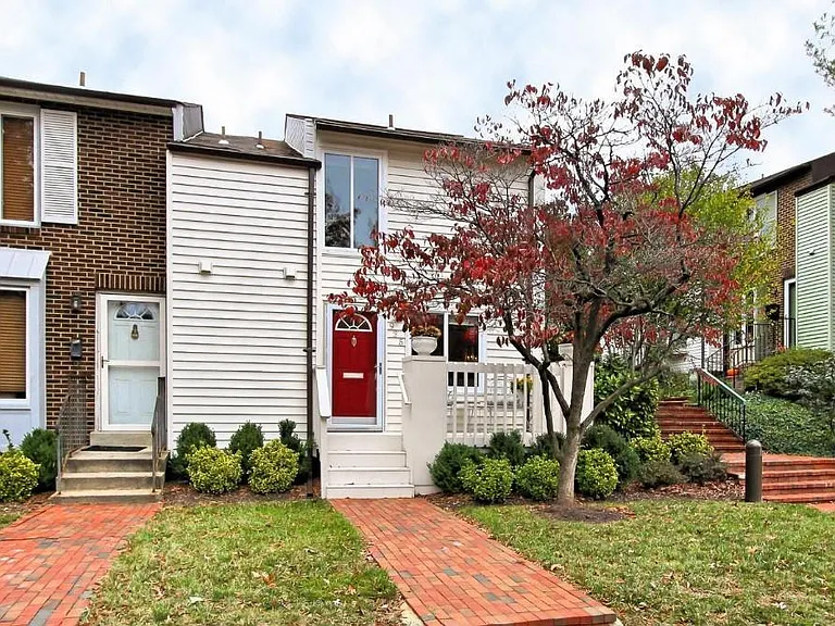 935 S Taylor St — Photo 2