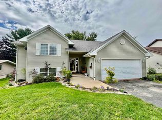 134 Valhalla Dr NE, Poplar Grove, IL 61065