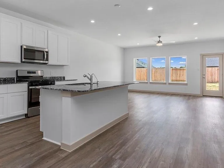 1039 Great Barracuda Ln — Photo 4