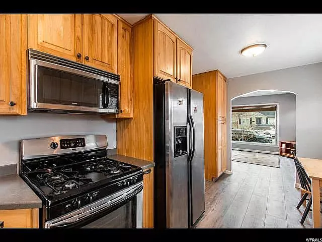 1550 E Westminster Ave — Photo 6