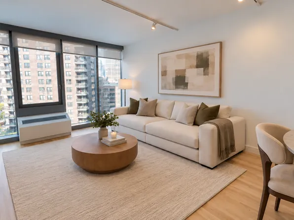 550 West 54th Street image 1 of 31