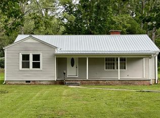 522 Peters St, Calhoun, GA 30701