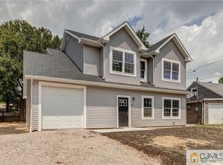 37 Markham Rd, Edison, NJ 08817