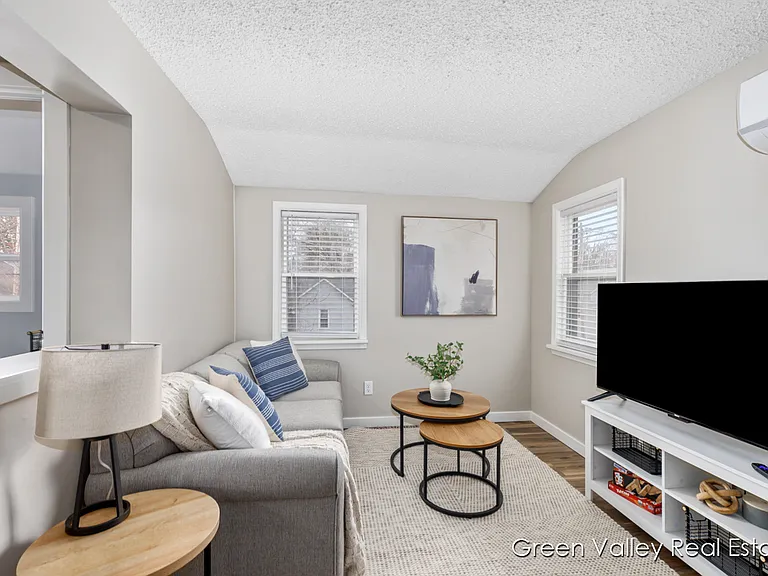 1543 Beidler St #4 — Photo 2