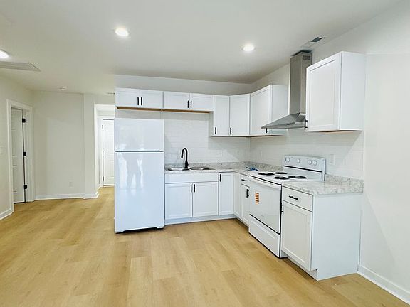 4th image of 525 Smith St #Z4