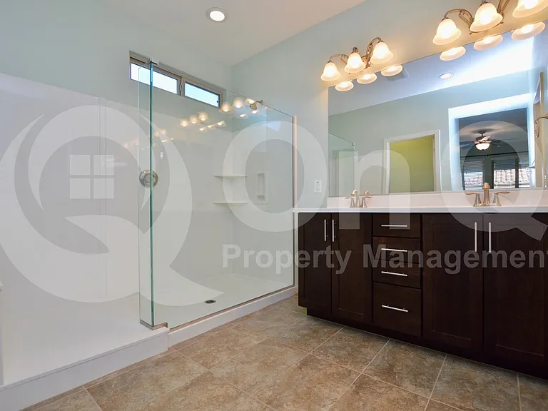 2814 E Quenton St — Photo 18
