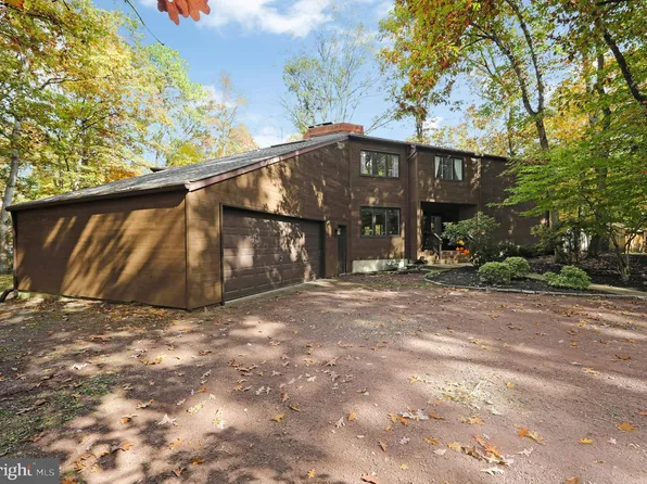 28 E Centennial Dr, Medford, NJ 08055