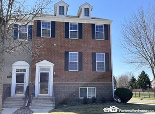 15702 Frisian Ln, Apple Valley, MN 55124