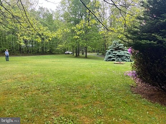 3rd image of 211 Rocky Mountain Dr