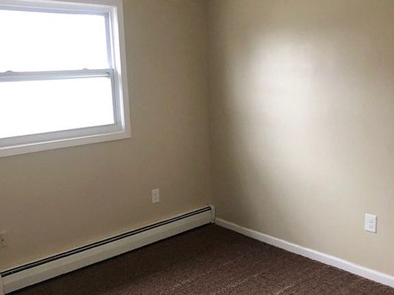 3rd image of 329 Morgan Ave