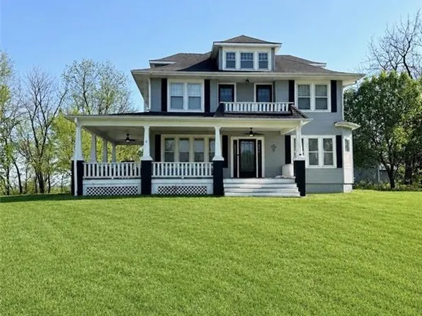 210 S Sallie St, Mayview, MO 64071
