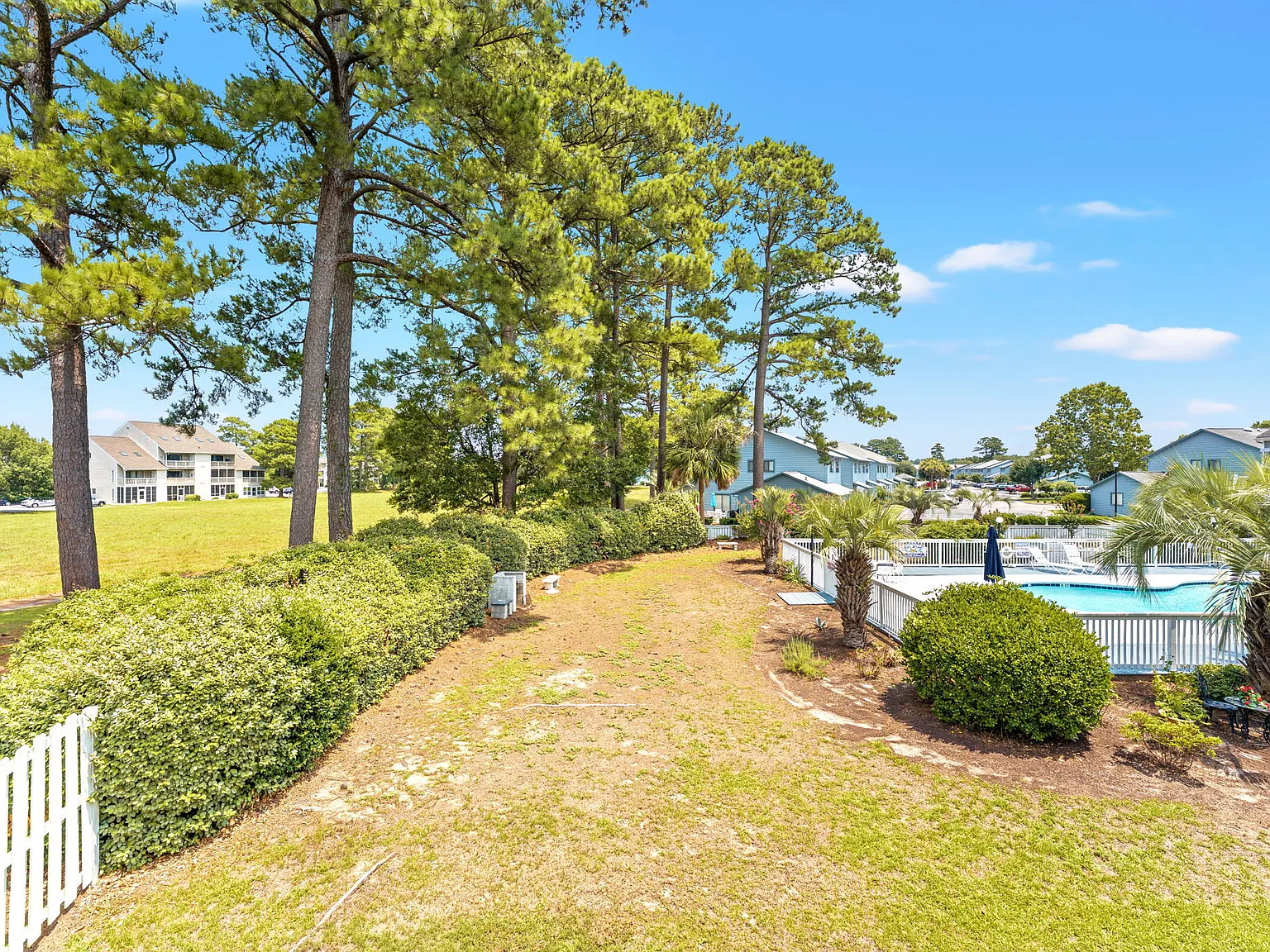 3700 Golf Colony Ln — Photo 2