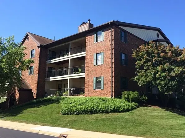 661 Hapsfield Ln APT 305, Buffalo Grove, IL 60089