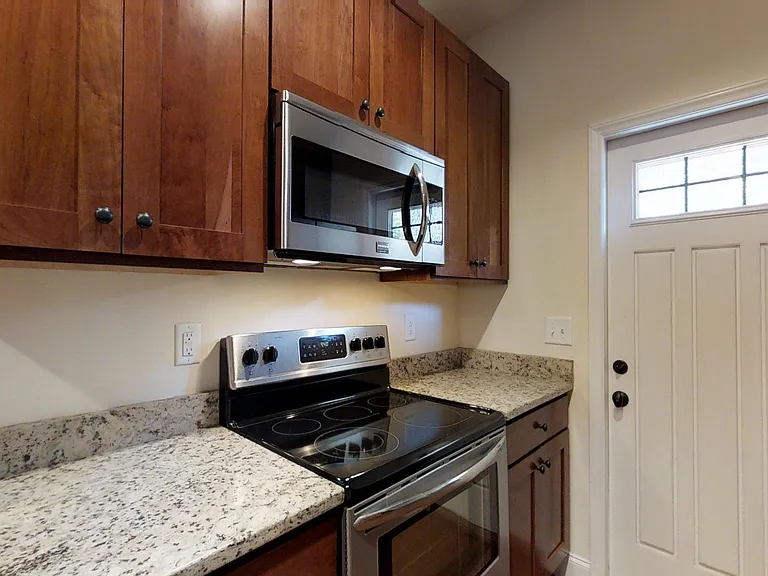 Forrest Edge Townhomes! - 4bd/4ba: Centrally Located! Upscale Student Living! — Photo 30