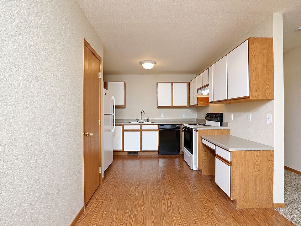 1st image of 800 E Ryan Dr #805-10