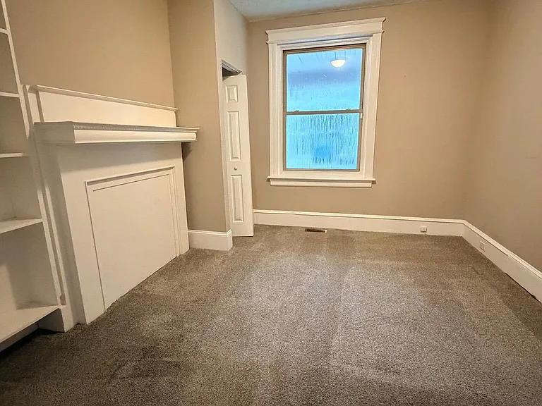 20 Laurel St — Photo 4