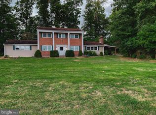 615 Alexander Spring Rd, Carlisle, PA 17015