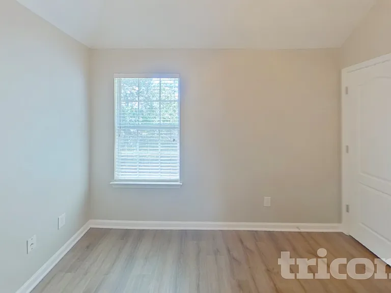 552 Howell Dr — Photo 13
