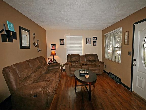2nd image of 531 Princeton Ave