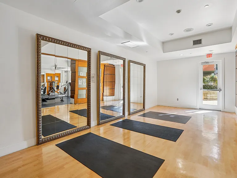 100 S Alameda St #371 — Photo 21
