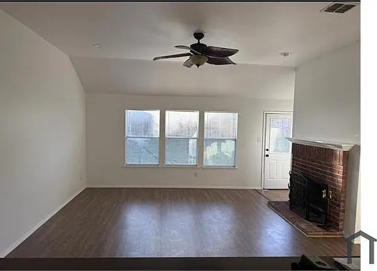 4 bed, 2670 sqft, $3,500 — Photo 3