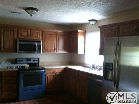 3rd image of 175 Lou Ellen Dr