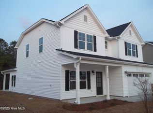 126 Paver Ln, Hampstead, NC 28443