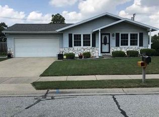 1925 Westwood Cir, Mishawaka, IN 46545
