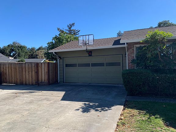 3rd image of 1138 Arnott Way