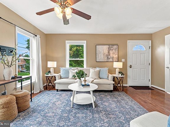 4th image of 3762 Beach Drive Blvd