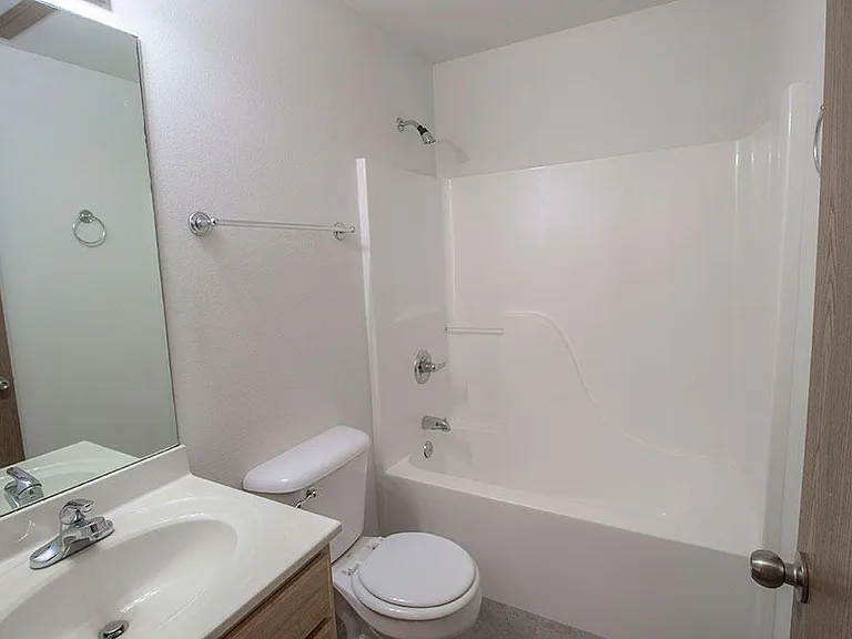 2119 Ballenger Ln — Photo 27