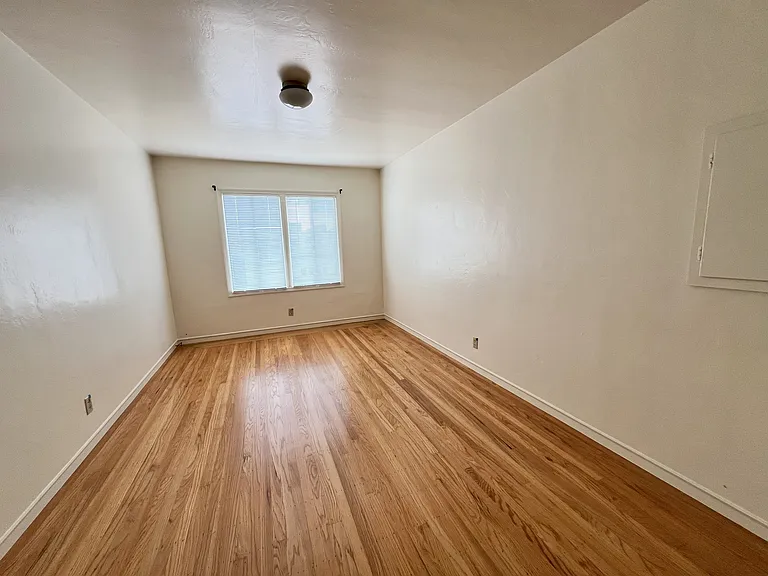 6527 Central Ave — Photo 9