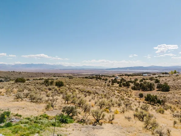 253 Wagon Trail Dr, Spring Creek, NV 89815