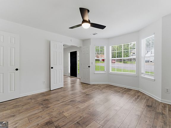 4th image of 691 Deshon Creek Dr