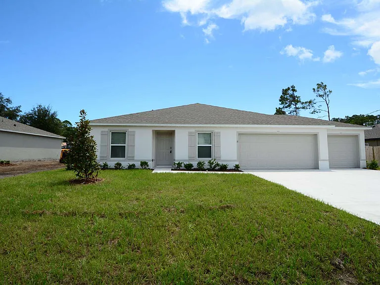 11 Roxland Ln — Photo 1