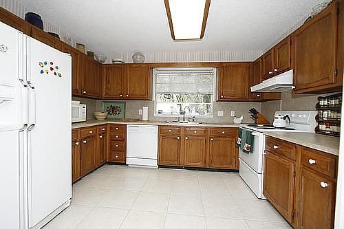 5th image of 252 S Matanzas Blvd